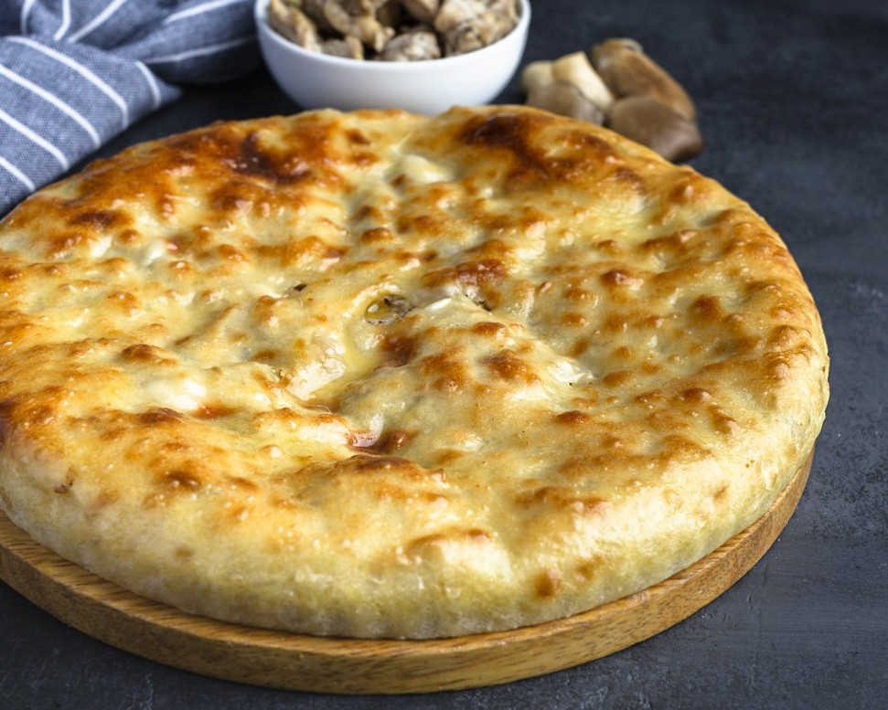 Рецепт осетинского пирога с сыром, курицей и грибами
