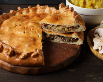 Крымский Кубете с курицей и грибами